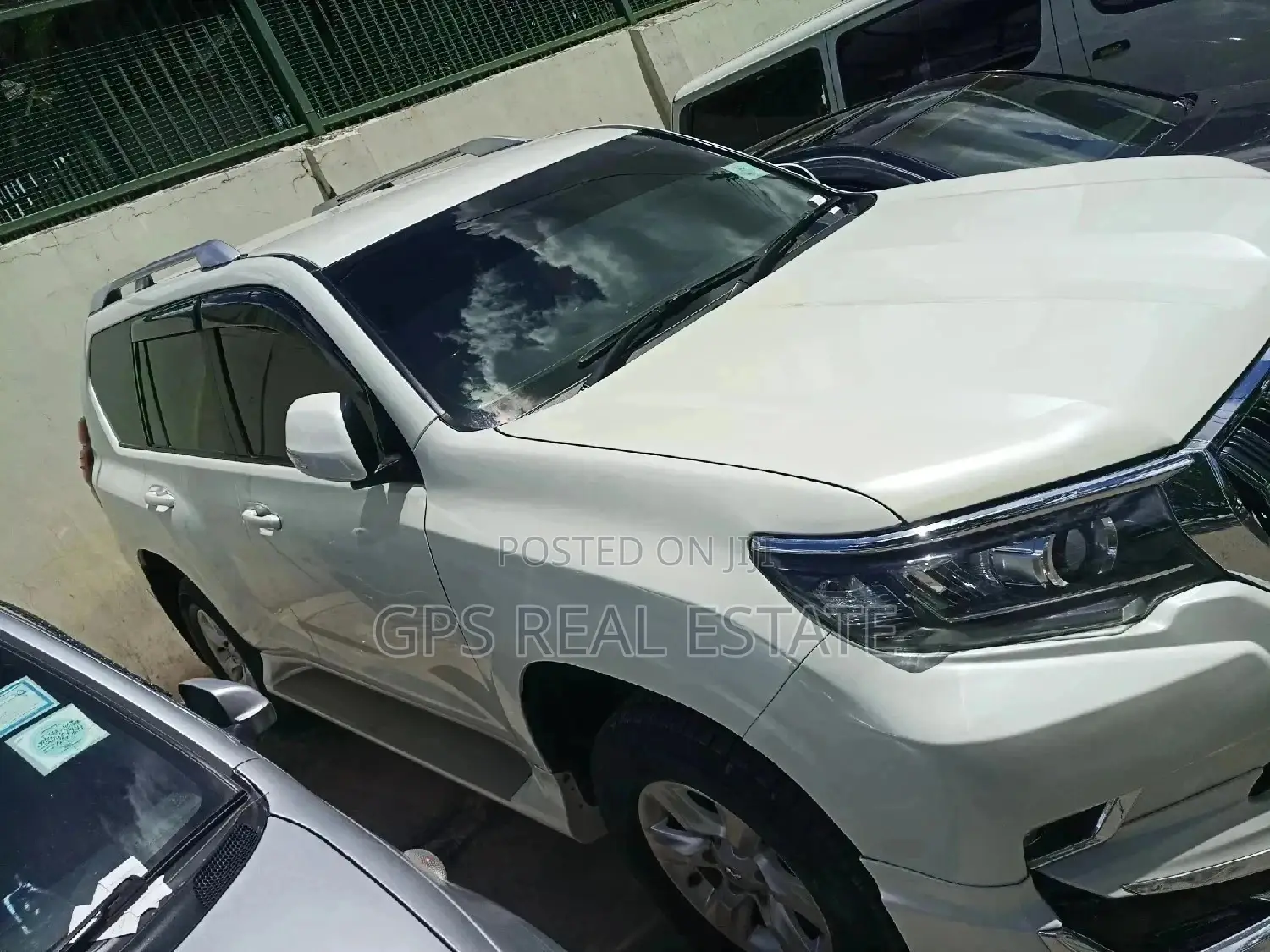 Toyota Land Cruiser 2016 4.0 V6 GXR White