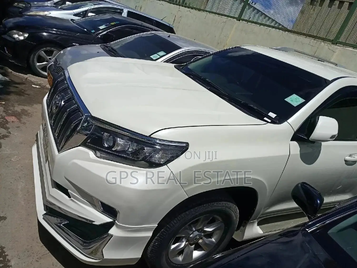 Toyota Land Cruiser 2016 4.0 V6 GXR White