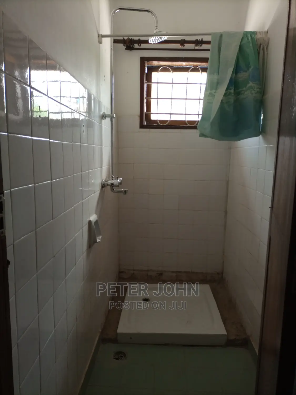 4bedrooms,Livingroom,Dinning,Kitchen,Master Public Toilet's