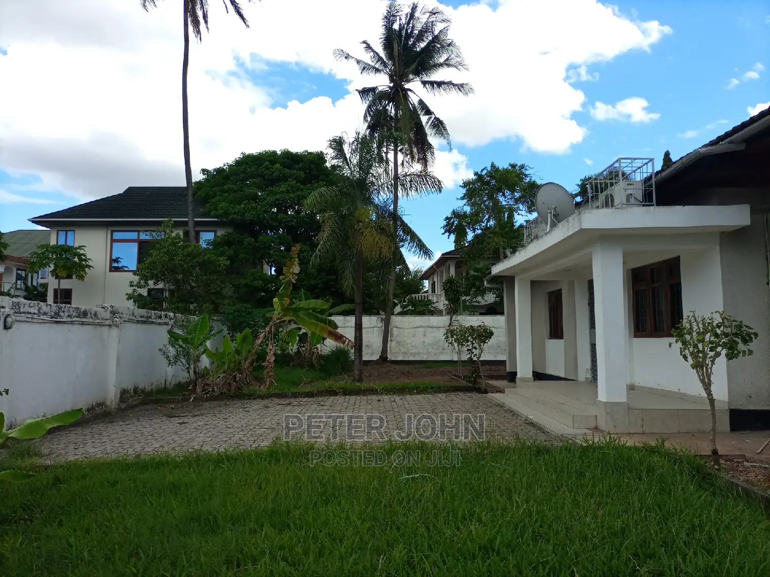 4bedrooms,Livingroom,Dinning,Kitchen,Master Public Toilet's