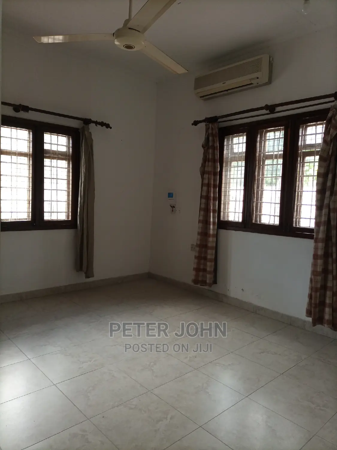 4bedrooms,Livingroom,Dinning,Kitchen,Master Public Toilet's