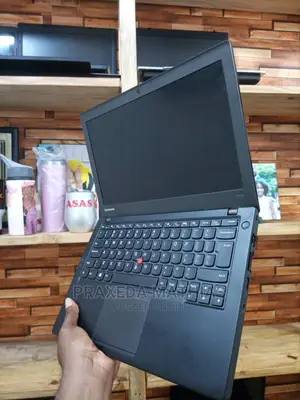 Laptop Lenovo ThinkPad X240 4GB Intel Core I5 HDD 500GB