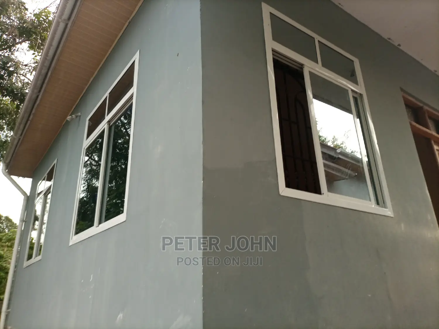 Chumba,Sebule Na Choo (Master Livingroom)