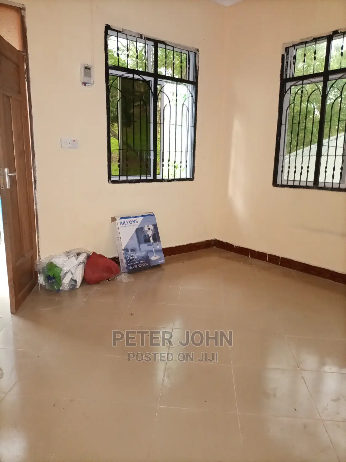Chumba,Sebule Na Choo (Master Livingroom)