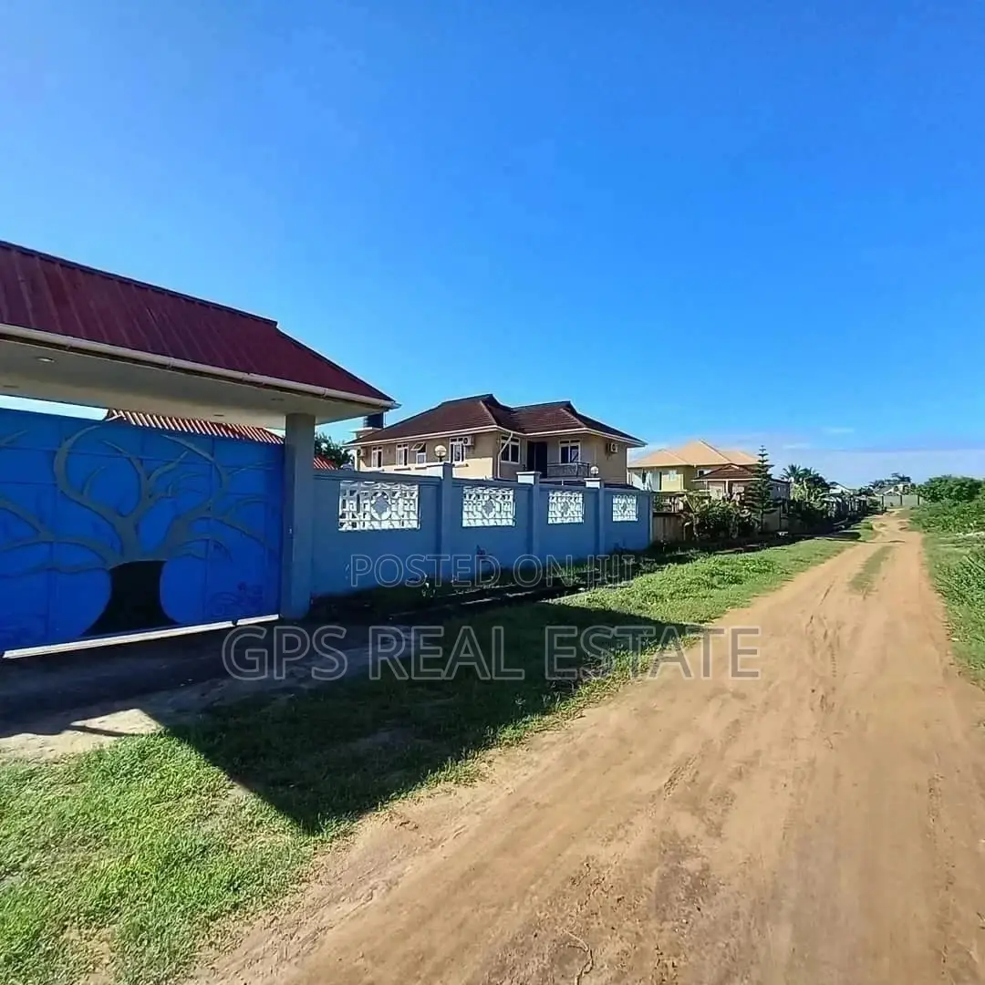 85mil ( Plot for Sale At
