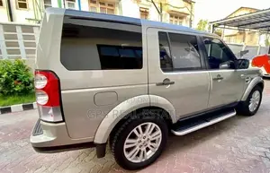 Land Rover Discovery 2011 Brown