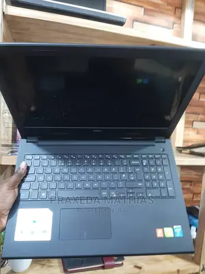 Laptop Dell Inspiron 15 3537 4GB Intel Core I7 HDD 500GB