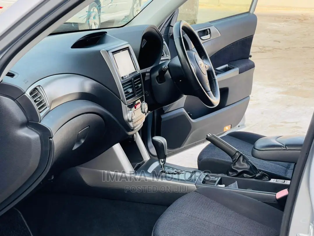 Subaru Forester 2011 Silver