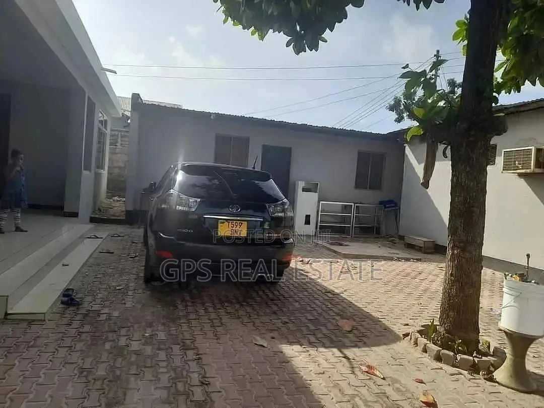 4 Bedrooms House for Sale in Evans Mansah, Kinondoni