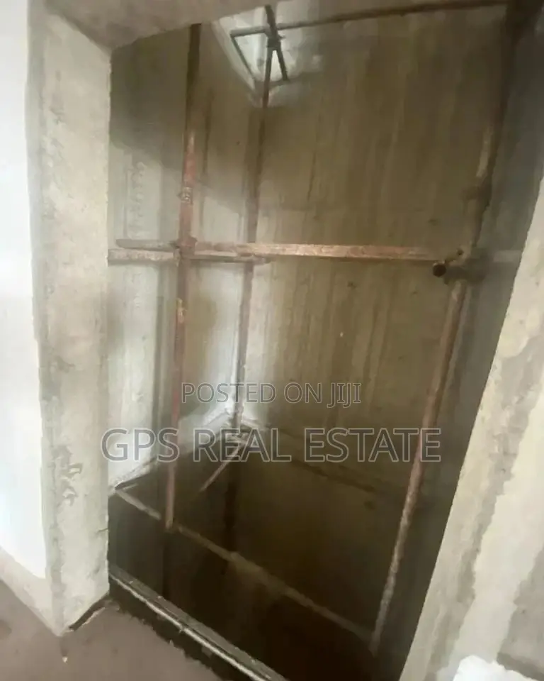 10 Bedrooms Flat for Sale in Evans Mansah, Kinondoni