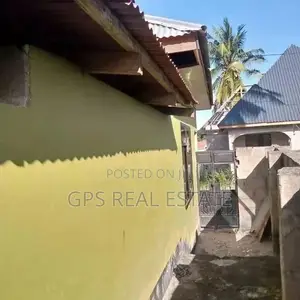 2 Bedrooms House for Sale in Evans Mansah, Ilala