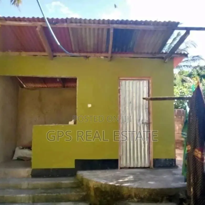 2 Bedrooms House for Sale in Evans Mansah, Ilala