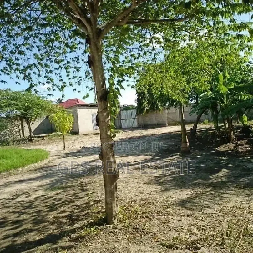 6 Bedrooms House for Sale in Evans Mansah, Kigamboni