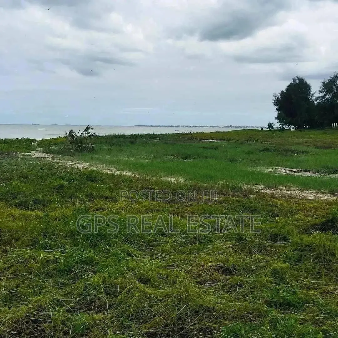 1.5bil ( Beach Plot for Sale )