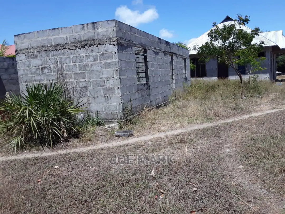 Kiwanja Kinauzwa Kigamboni