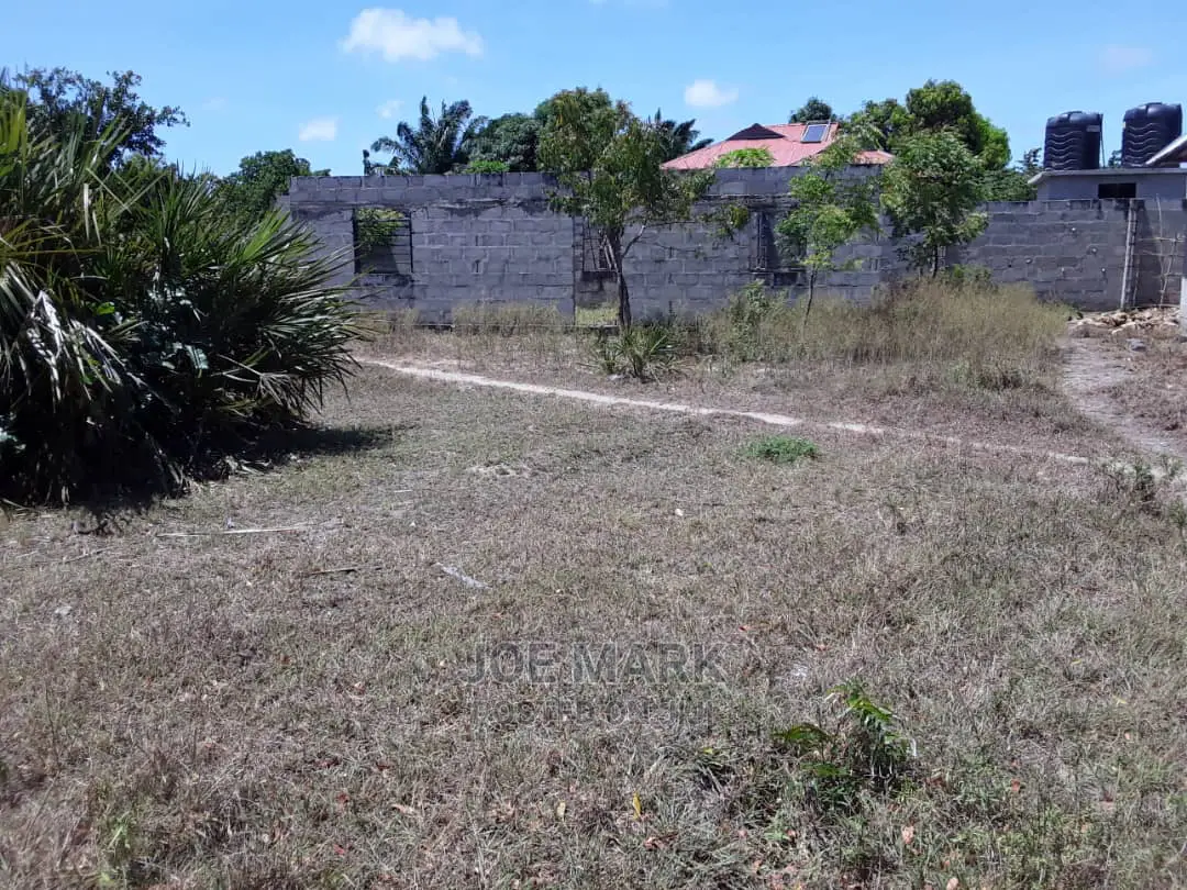 Kiwanja Kinauzwa Kigamboni