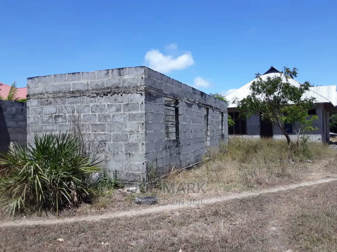 Kiwanja Kinauzwa Kigamboni