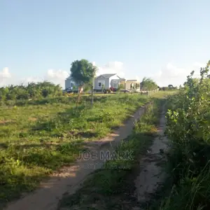 Kiwanja Kinauzwa Mapinga