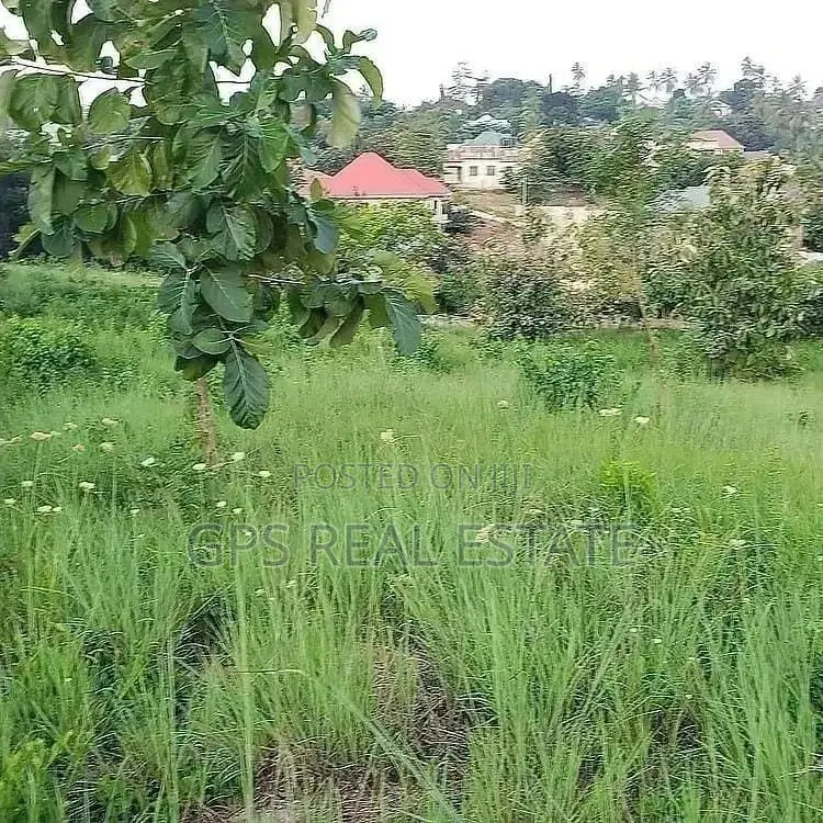 200mil (Land for Sale )