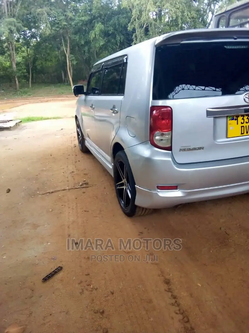 Toyota Corolla Rumion 2008 Silver