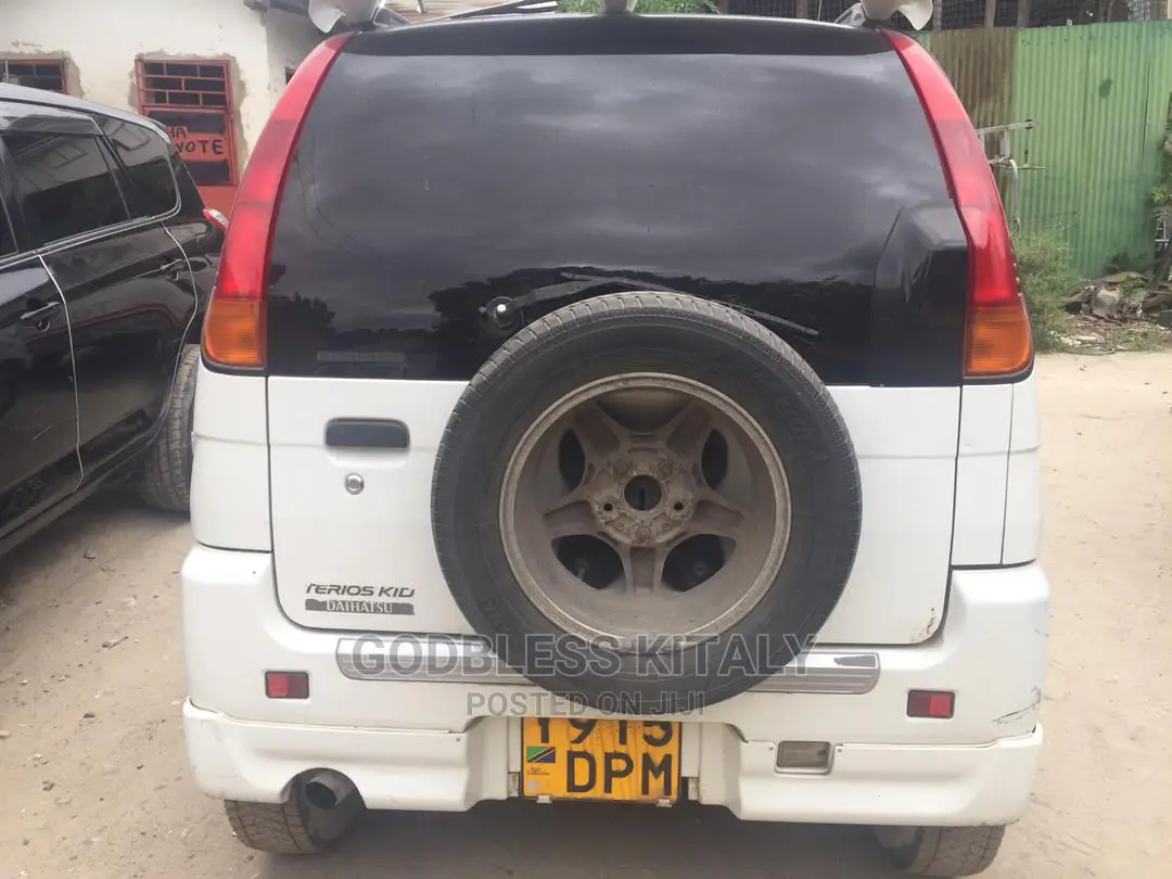 Daihatsu Terios 2002 Automatic White