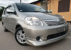 Toyota Raum 2004 Beige