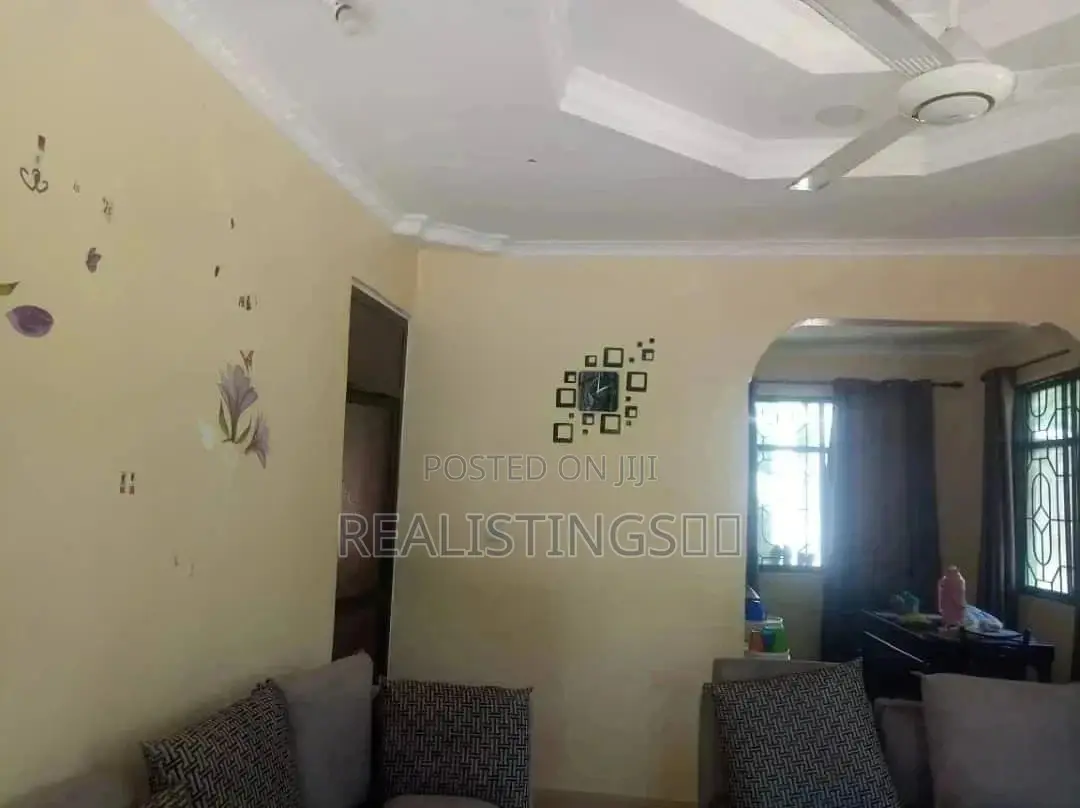 3bdrm House in Goba for sale