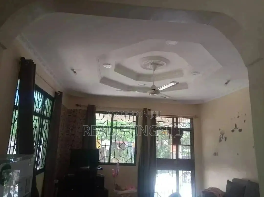 3bdrm House in Goba for sale