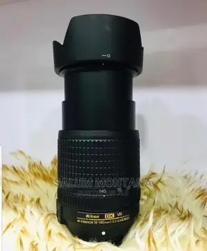 Nikon Lens 18-140mm
