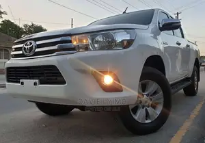 New Toyota Hilux 2016 White