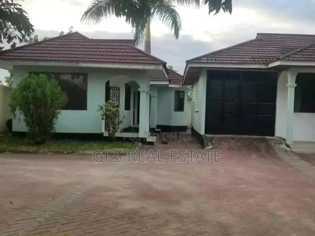 4bdrm House in Evans Mansah, Kinondoni for Sale