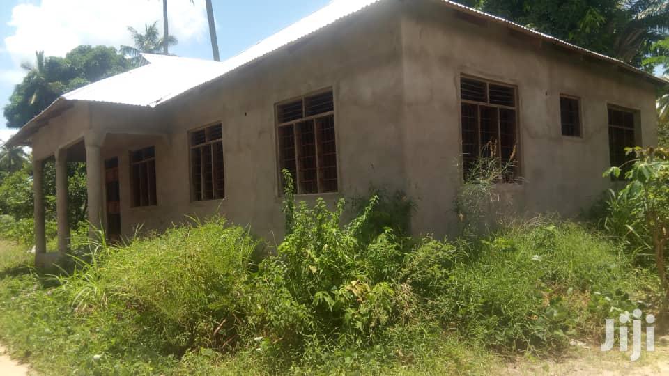 Nyumba Inauzwa