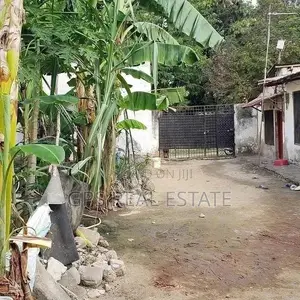 300mil ( Plot for Sale at Mbez Beach Goigi