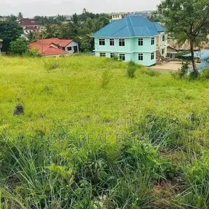 150mil ( Plot for Sale at Mbezi Beach Makonde )