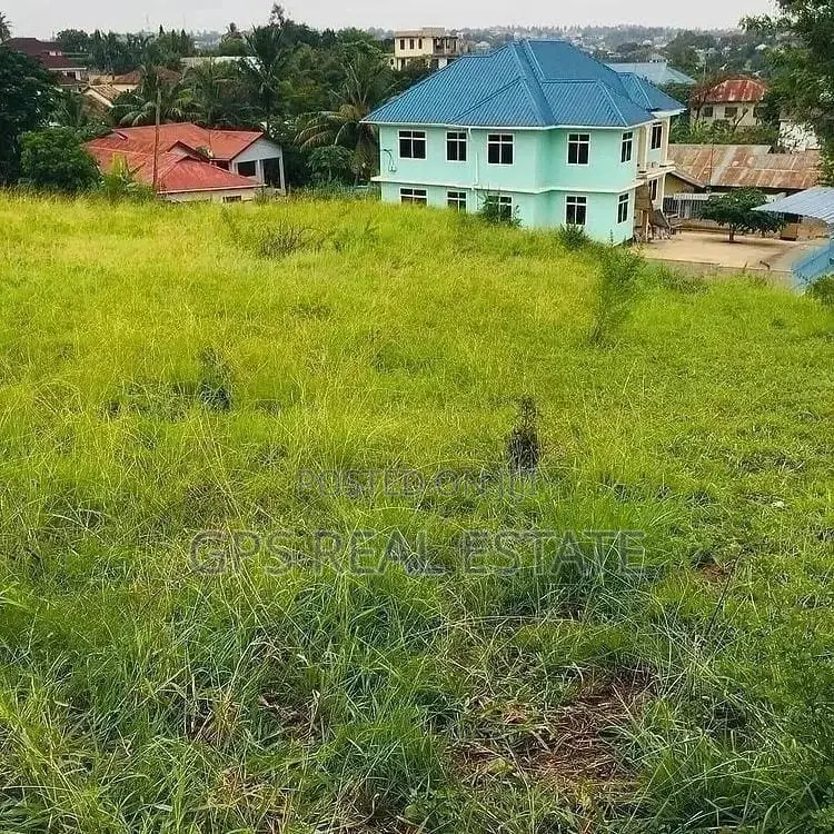 150mil ( Plot for Sale at Mbezi Beach Makonde )