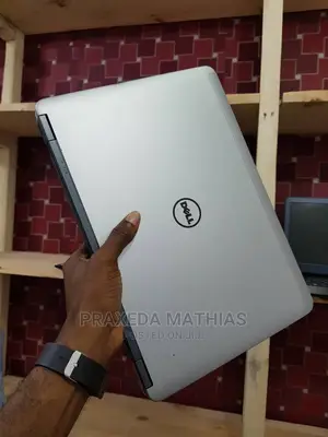 Laptop Dell Latitude E6440 4GB Intel Core I5 HDD 500GB