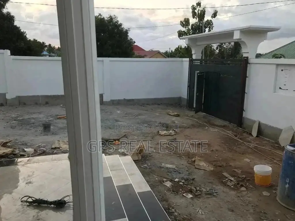 4bdrm House in Evans Mansah, Temeke for Sale