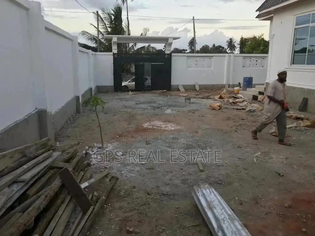 4bdrm House in Evans Mansah, Temeke for Sale