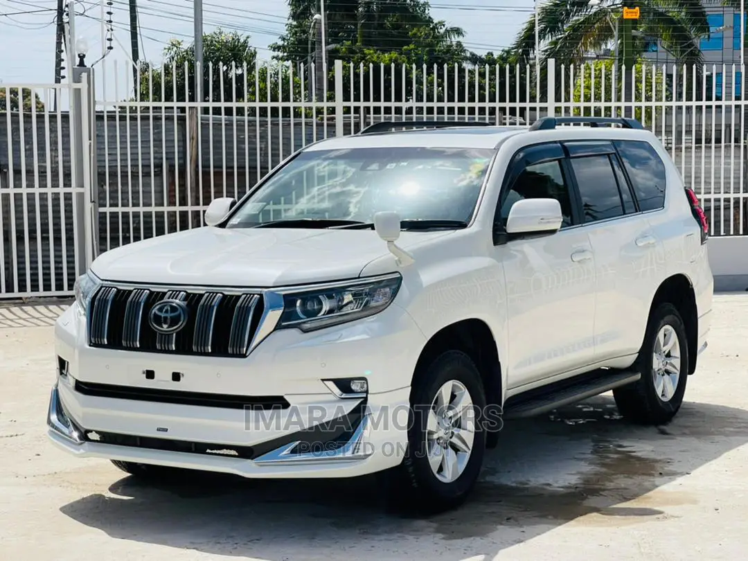 Toyota Land Cruiser Prado 2019 White