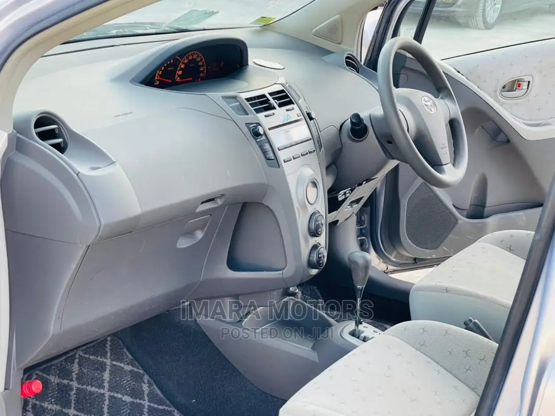 Toyota Vitz 2008 Gray