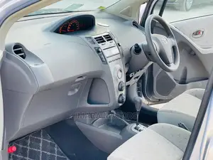 Toyota Vitz 2008 Gray