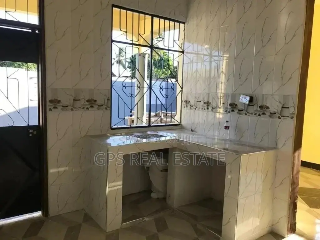 3bdrm House in Evans Mansah, Mbagala for Sale
