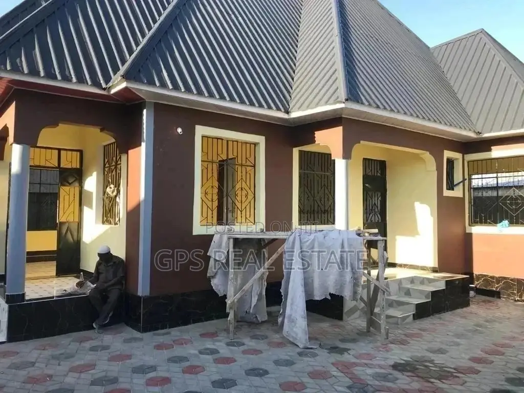3bdrm House in Evans Mansah, Mbagala for Sale