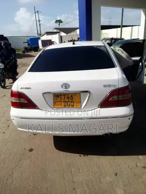 Toyota Brevis 2002 Pearl