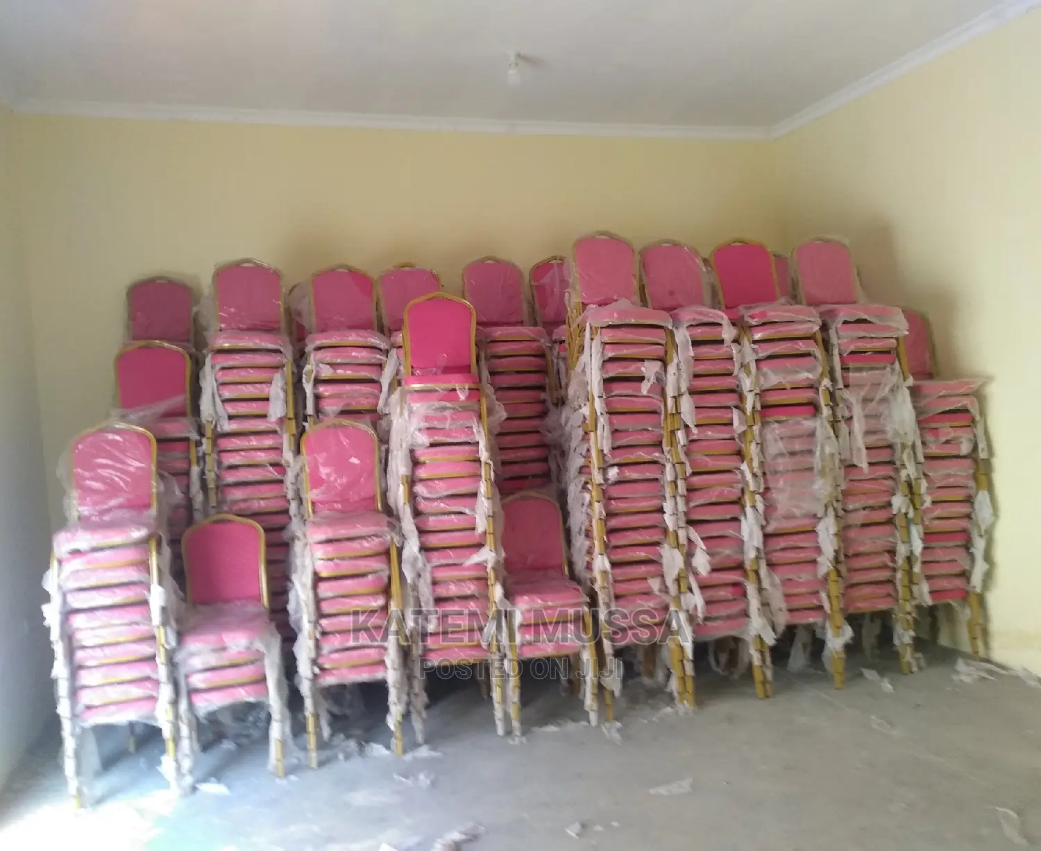 Kiti Cha Ukumbini