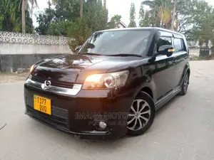 Toyota Corolla Rumion 2010 Black