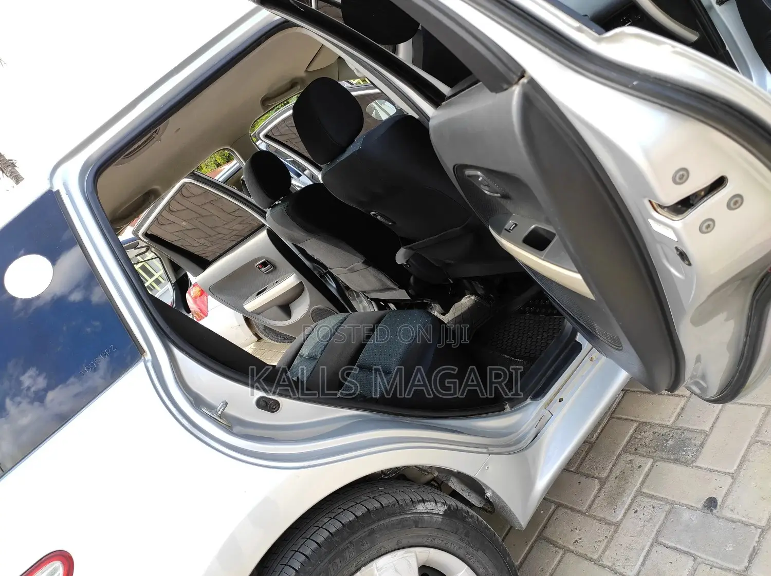 Toyota IST 2005 Silver