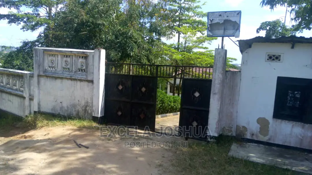 5bdrm House in , Mbezi for Sale