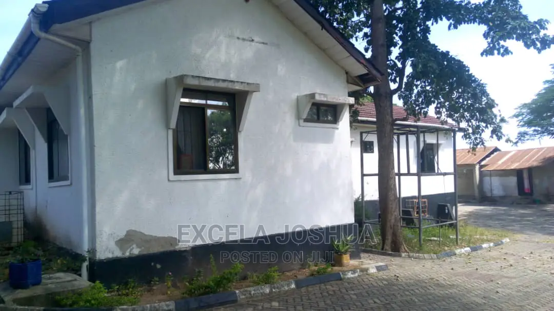 5bdrm House in , Mbezi for Sale