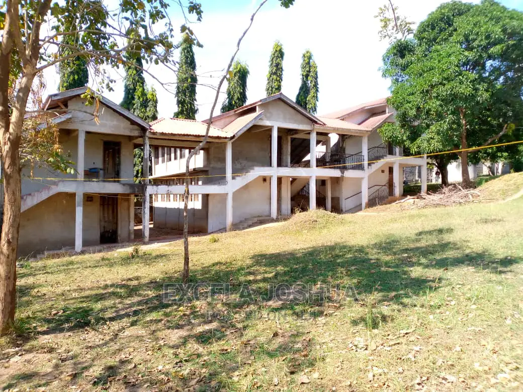 Shule Inauzwa Kibamba